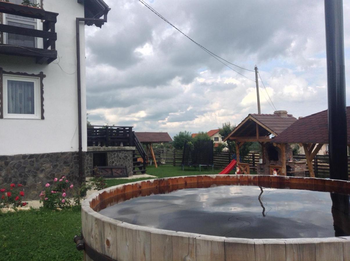 Elder Villa Törcsvár Kültér fotó
