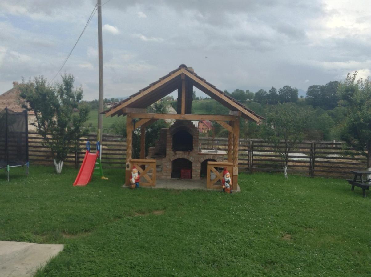 Elder Villa Törcsvár Kültér fotó