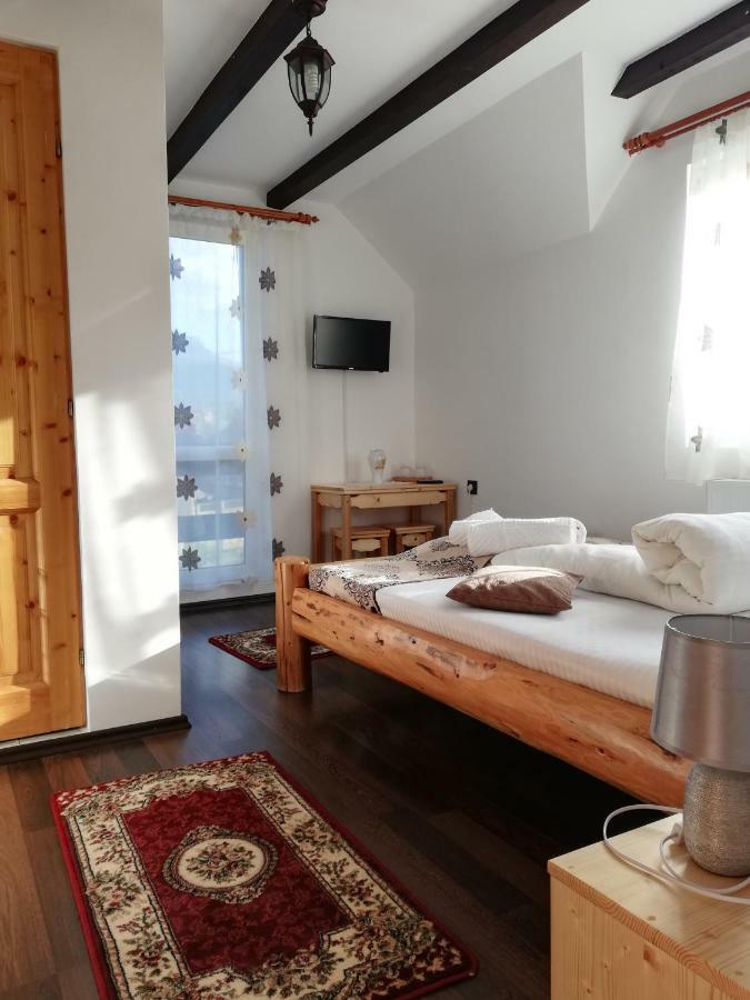 Elder Villa Törcsvár Kültér fotó