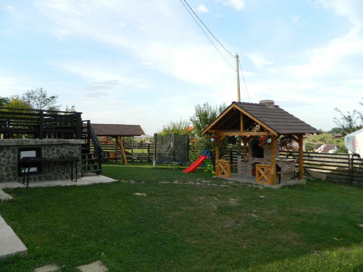 Elder Villa Törcsvár Kültér fotó