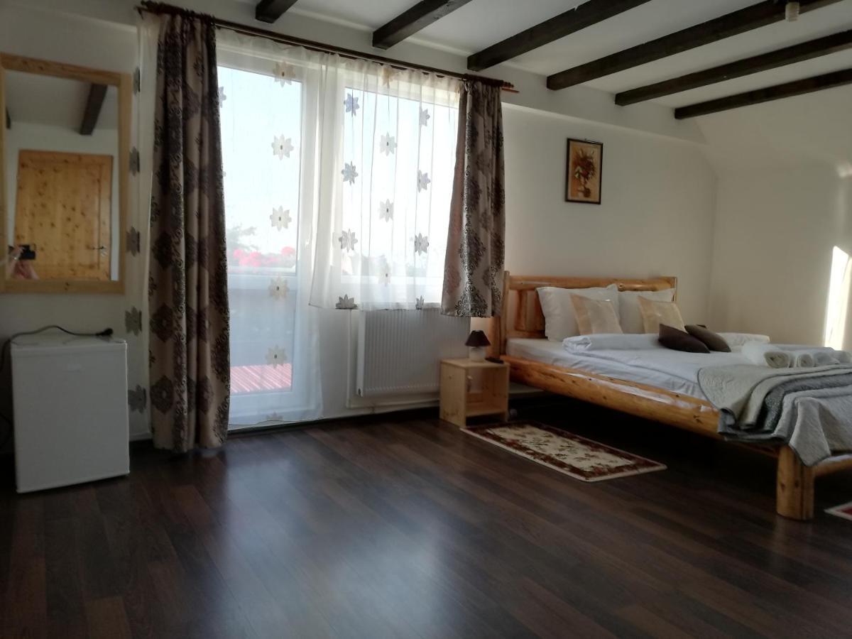 Elder Villa Törcsvár Kültér fotó